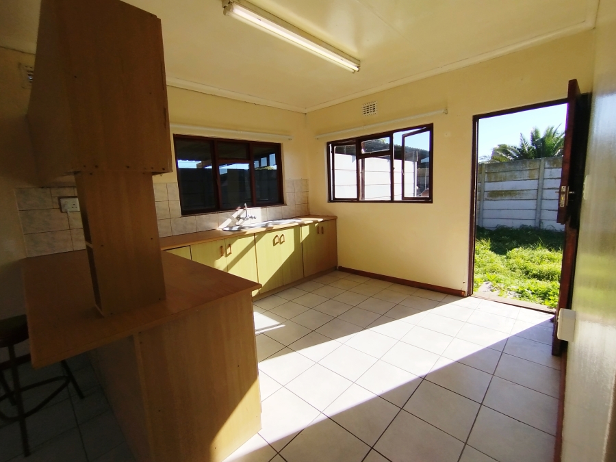 To Let 1 Bedroom Property for Rent in Vredenburg Western Cape